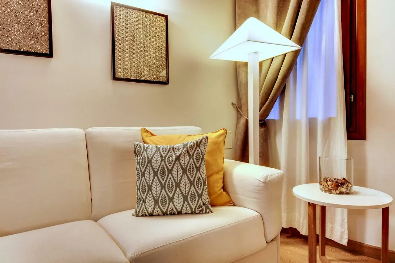 Modern Apartment In Venice Gf