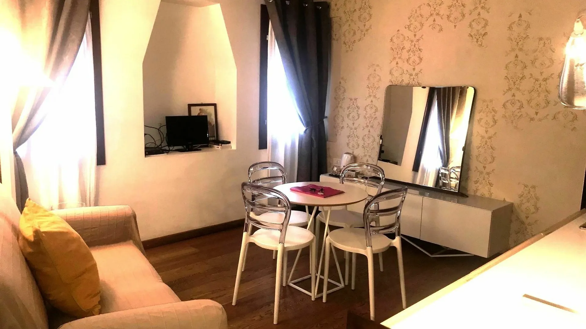 Modern Apartment In Venice Gf
